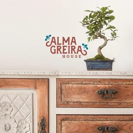 Almagreira House *