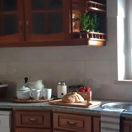 Almagreira House